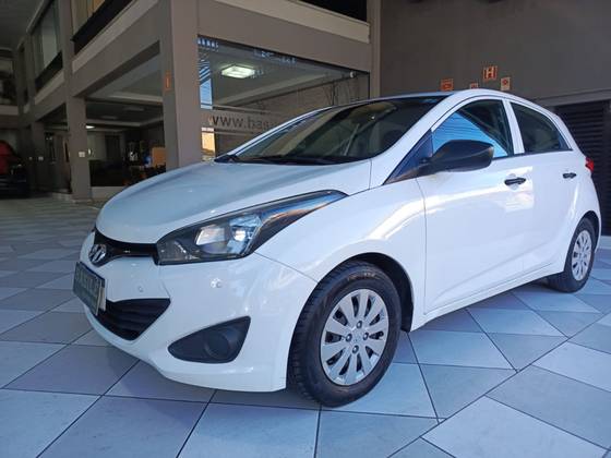 HYUNDAI HB20 1.0 COMFORT 12V FLEX 4P MANUAL HYUNDAI HB20 1.0 COMFORT 12V FLEX 4P MANUAL